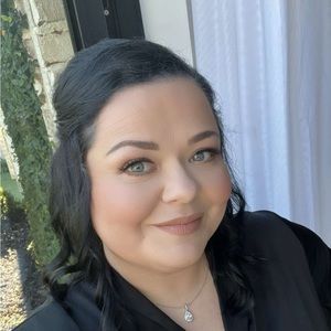 Meet your Posher, Betina